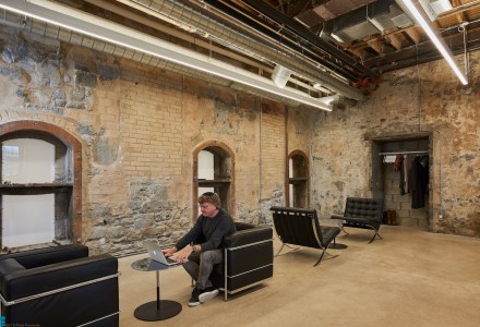 ABM Research: tête-à-tête area